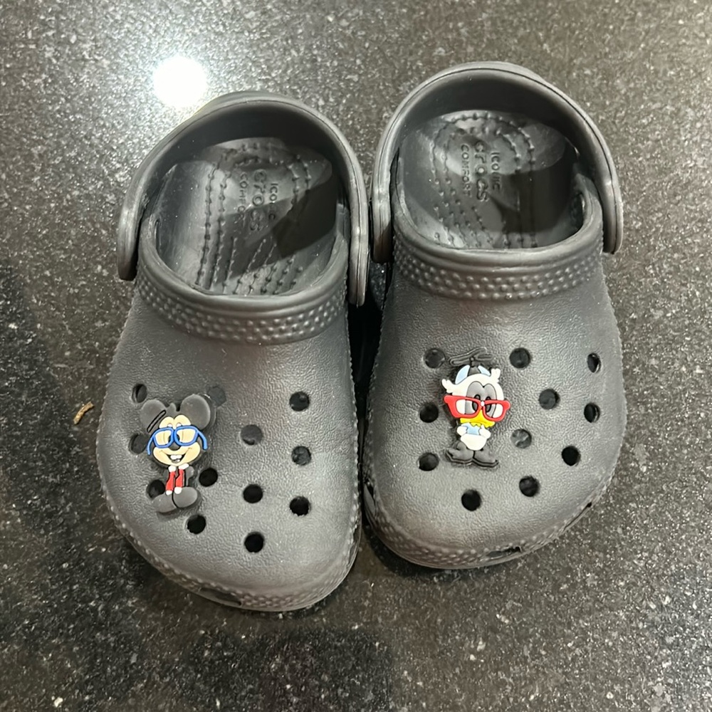 Black Crocs (Toddler) Size 6 with Mickey and Donald buttons